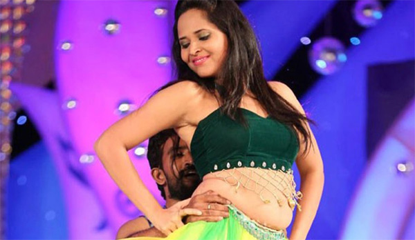 anasuya item song,anasuya vinner item song,sai dharam tej,gopichandh director  అనసూయ మీద ఐటమ్.. అదరగొట్టిందట!